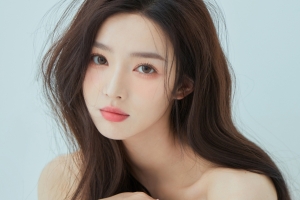 大波浪长发美女张婕婕4k电脑壁纸
