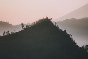 山 峰 雾 黄昏 风景 4k壁纸 3840x2160