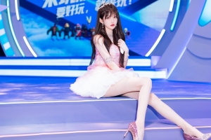 舞台 长发 粉色短裙 高跟鞋 大长腿美女4k壁纸3840x2160