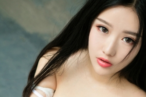 倪叶腾 长发性感美女4k壁纸