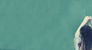 帆布鞋青春黑板背景banner