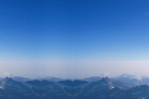雪山户外背景图