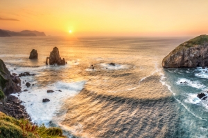 加兹特鲁加特岛风景3440x1440带鱼屏壁纸