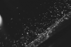 滴 水 表面 黑白 4k壁纸 3840x2160