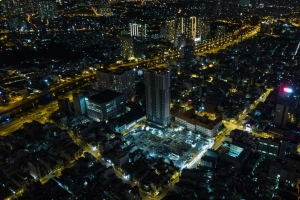 城市 建筑物 灯光 道路 鸟瞰图 夜晚 深色 4k壁纸 3840x2160