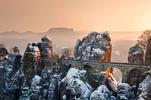 德国罗曼棱堡桥 冬天雪景 4k风景壁纸