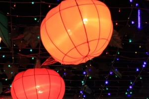 红色圆灯笼节日气氛