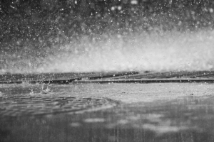 雨 滴 飞溅 水 宏观 4k壁纸 3840x2160