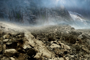 淘宝质感黄灰色户外登山运动鞋banner