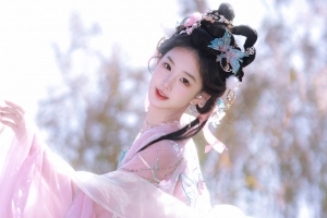 黄玉瑶国风大典粉色古装2880x1800高清电脑壁纸免费下载