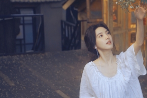 章若楠 白色裙子美女 3440x1440带鱼屏壁纸