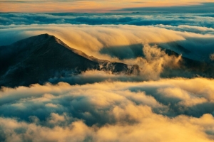 山 顶峰 云 haleakala 美国 4k壁纸 3840x2160