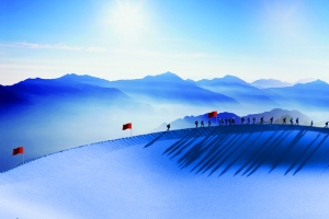 蓝色发展历程山脉背景