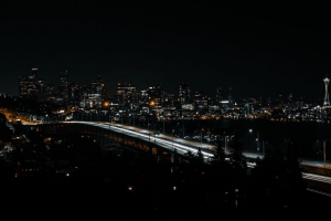 城市 夜晚 建筑 桥梁 建筑 深色 4k壁纸 3840x2160