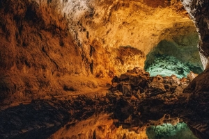 洞穴 水 反射 石头 内部 火山 cueva de los verdes 金丝雀岛 西班牙 4k壁纸 3840x2160