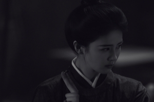 白鹿黑色系剧照5120x1440高清带鱼屏双屏壁纸免费下载