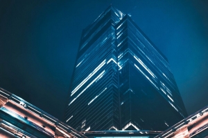 建筑 建筑 底部视图 夜间 4k壁纸 3840x2160