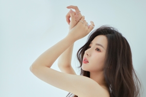 长发靓丽美女张婕婕4k壁纸