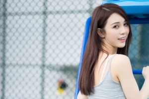 长发网球微笑美女3440x1440壁纸
