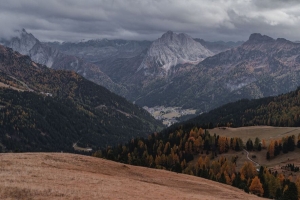 山脉 山脉 斜坡 森林 风景 4k壁纸 3840x2160