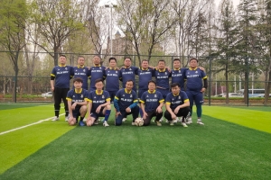 （随拍）“老男孩”足球队合影