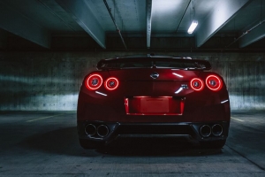 日产gtr 日产 大灯 后视 深色 4k壁纸 3840x2160