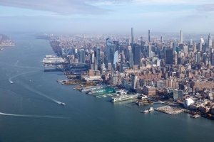 建筑 摩天大楼 大海 港口 游艇 城市 4k壁纸 3840x2160