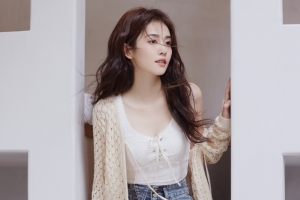 小清新 美女 白鹿 平板 壁纸