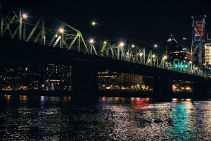 桥梁 河流 灯光 建筑 夜间 4k壁纸 3840x2160
