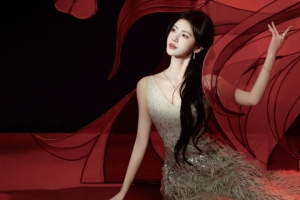 鞠婧祎长礼服裙子4K高清3440x1440带鱼屏美女壁纸免费下载