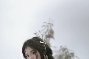 户外 好看 粉色古风古装 美女 4k手机桌面壁纸