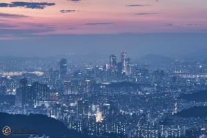建筑 灯光 夜晚 城市 查看 4k壁纸 3840x2160
