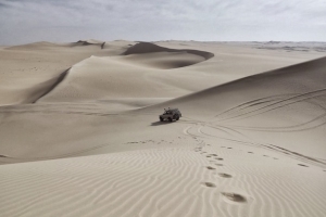 沙发荒野沙地摄影高清PNG透明背景风景设计素材免费下载