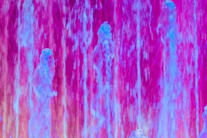 喷泉 喷嘴 水 灯 粉红色 4k壁纸 3840x2160