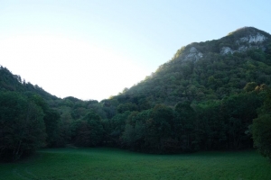 山 山谷 草地 风景 自然 4k壁纸 3840x2160