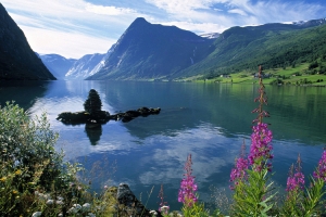 天空山水背景