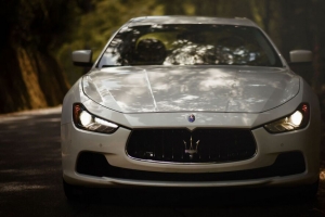  maserati ghibli maserati 汽车 白色 跑车 正面 4k壁纸 3840x2160