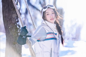 冬天美女周也2560x1600高清壁纸