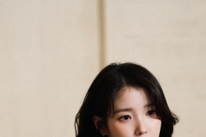 长发美女李知恩4k手机壁纸竖屏