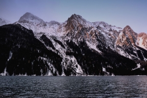 山脉 山峰 雪 河流 水 4k壁纸 3840x2160