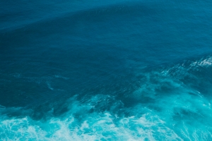 蓝色海洋海水风景3440x1440带鱼屏壁纸