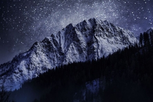 冰 山 雪 森林 夜晚 冬季 4k壁纸 3840x2160