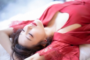 杨晨晨 红色睡衣 高清美女写真4k壁纸