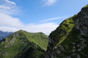 山脉 岩石 苔藓 天空 自然 4k壁纸 3840x2160