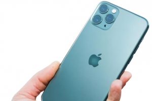 手拿iPhone11ProMax免扣素材