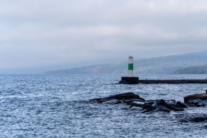 灯塔 海 海岸 石头 波浪 4k壁纸 3840x2160