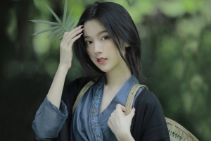 乡间 居士 竹篓 竹叶 清纯美女4k壁纸3840x2160