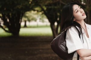 白鹿 公园 美女3440x1440带鱼屏壁纸