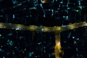 夜城 城市 道路 十字路口 照明 深色 4k壁纸 3840x2160