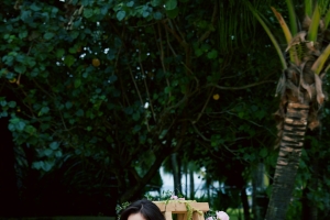 杨幂 户外写真 摄影 鲜花 4k手机壁纸2160x3840